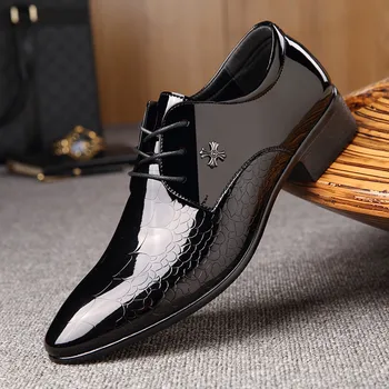 Uusim oxford jalatsid meestele lakknahast pulm kingad pikad varba kleit kingad klassikaline derbies pluss suurus 38-48